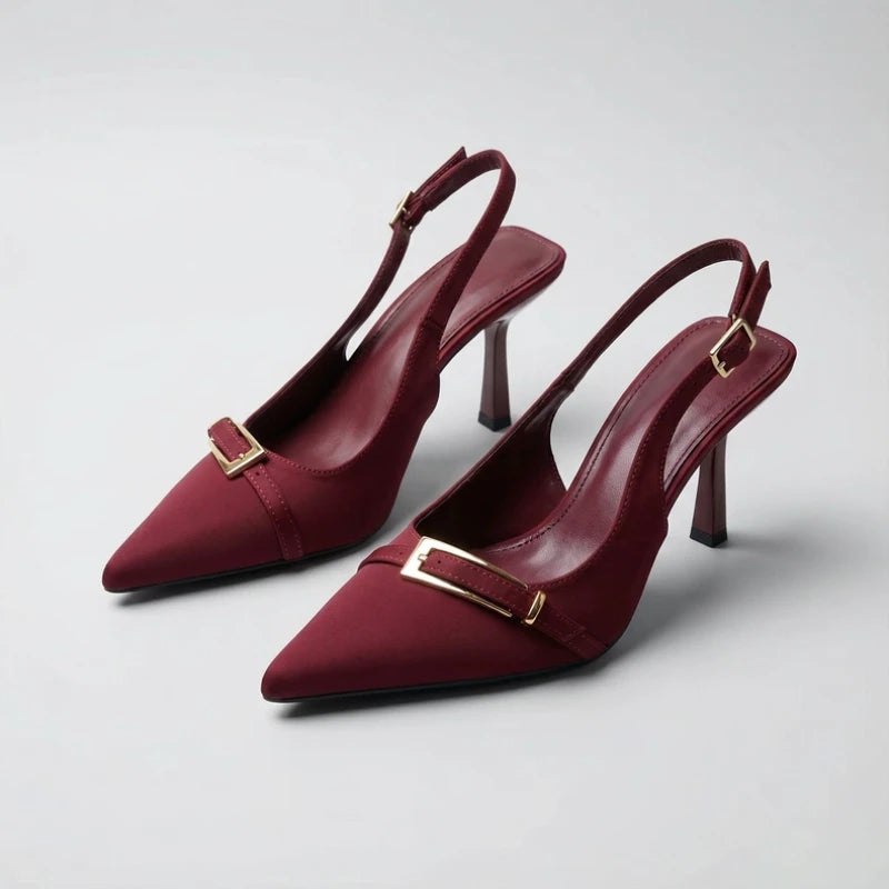 Escarpins Slingbacks Pointus – Bordeaux Satiné & Boucle Dorée