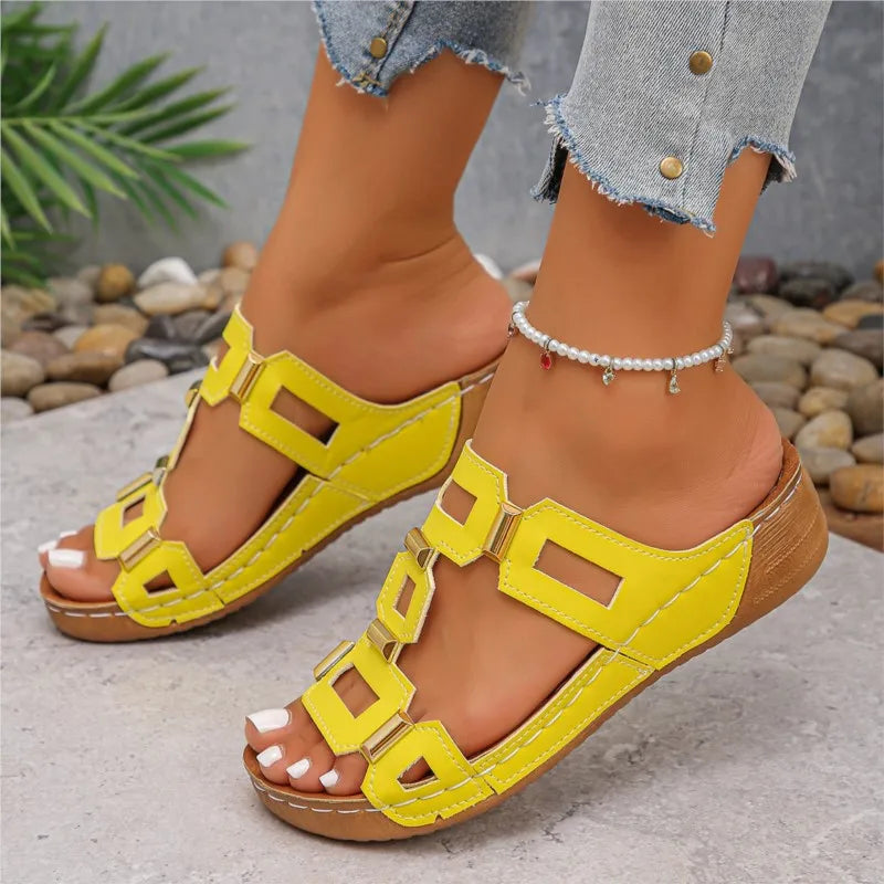 Sandales Compensées Ergonomiques – Orange Solaire & Découpes Géométriques