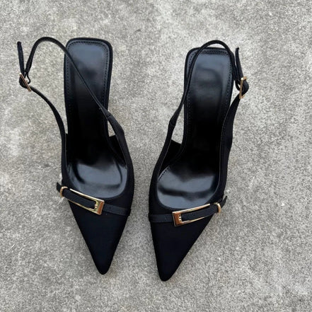 Escarpins Slingbacks Pointus – Bordeaux Satiné & Boucle Dorée