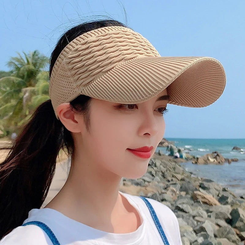 Casquette visière longue beige en maille respirante AKJ Fashion, idéale pour la protection solaire et le confort.