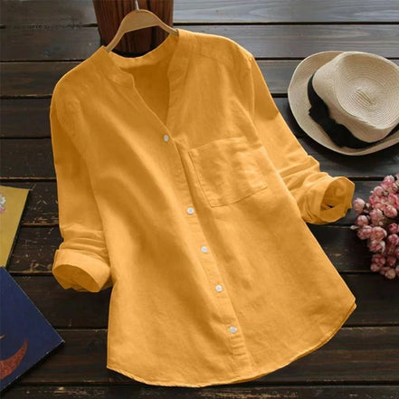 Chemise AKJ Fashion jaune safran effet lin, col mao, manches longues retroussables, poche poitrine.