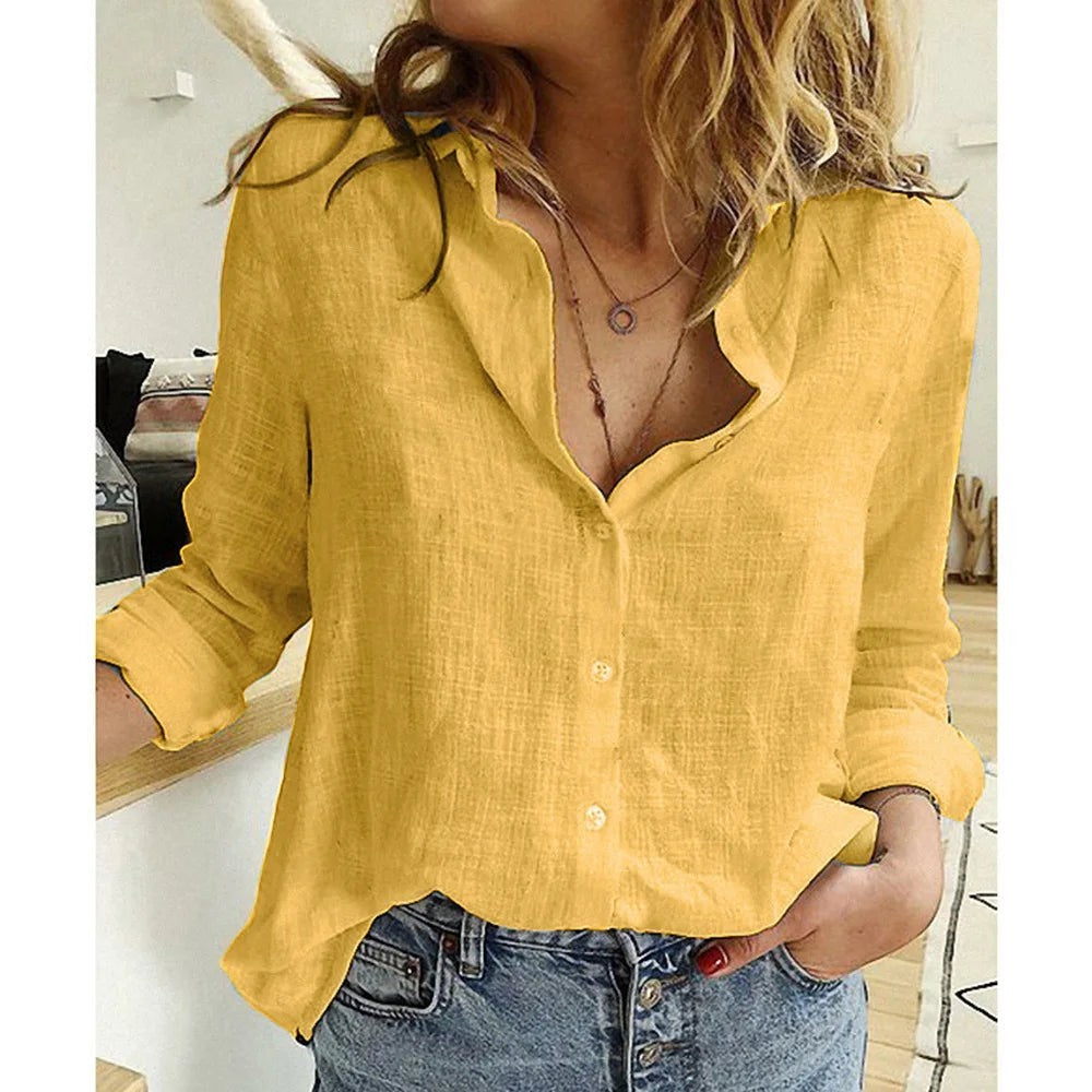 Chemise AKJ Fashion jaune safran effet lin, col mao, manches longues retroussables, boutonnée.