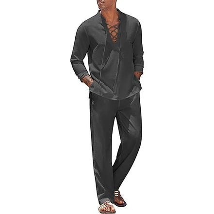 Ensemble estival AKJ Fashion homme en lin et coton gris, chemise à lacets et pantalon léger.