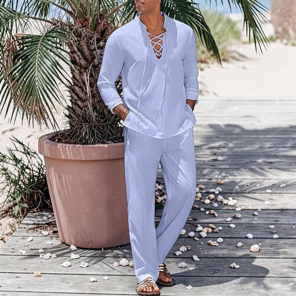 Ensemble estival bleu clair AKJ Fashion en lin et coton, chemise à lacets et pantalon léger.