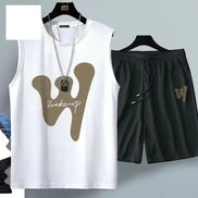 Ensemble AKJ Fashion homme 2 pièces : débardeur blanc avec logo marron et short noir. Idéal pour le sport.