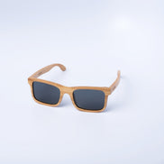 AKJ Fashion Lunettes de soleil Carver géométriques en bambou FSC, verres polarisés gris, pour visages larges.