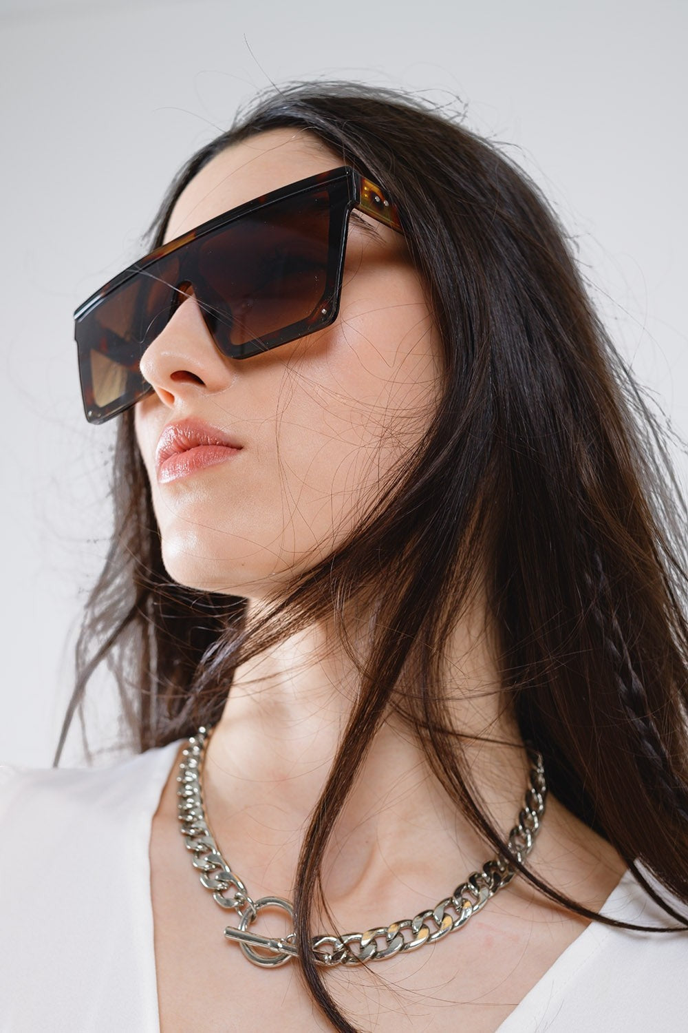 Lunettes de soleil AKJ Fashion rétro 70s, monture carrée écaille, verres marron dégradé, protection UV400