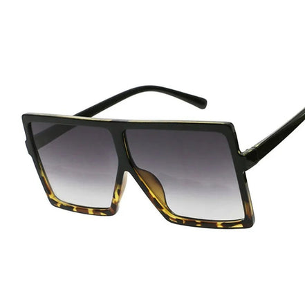 Lunettes de soleil carrées SHOPAHOLIC pour femme, monture noire et écaille, verres miroir dégradé gris.
