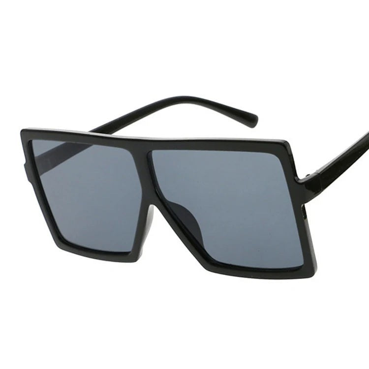 Lunettes de soleil carrées noires SHOPAHOLIC pour femme, verres gris miroir, monture plastique légère, style tendance.