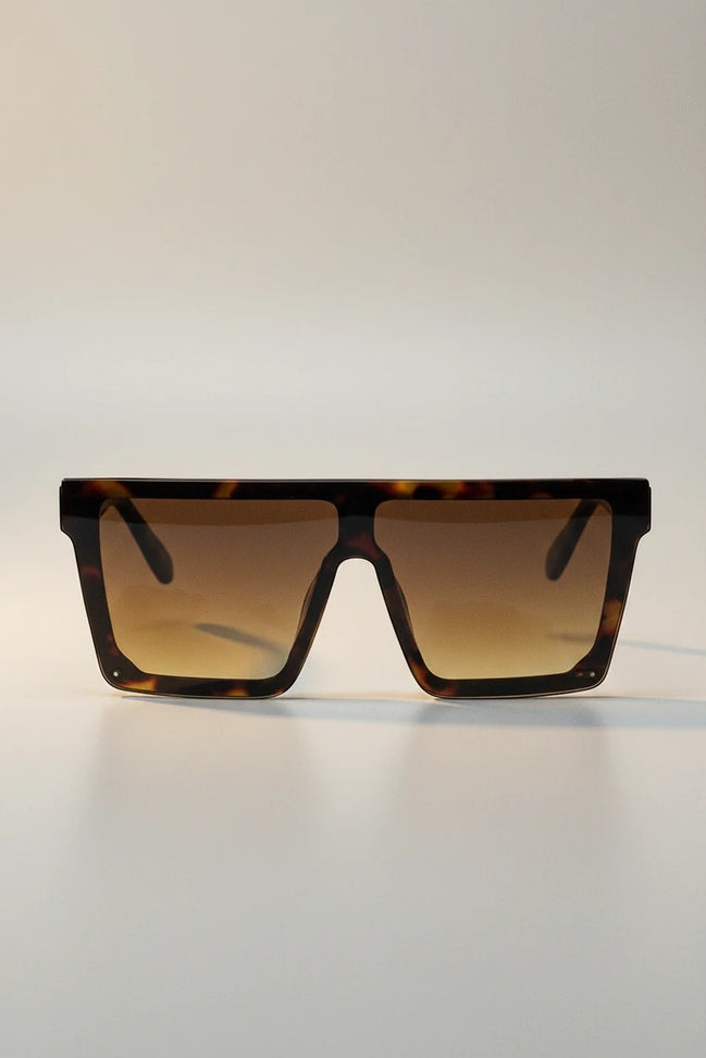 Lunettes de soleil AKJ Fashion rétro 70s, monture carrée écaille de tortue, verres dégradés marron, protection UV400