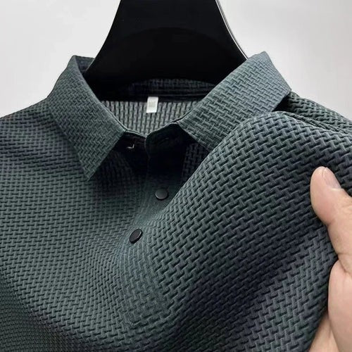 Polo AKJ Fashion homme gris foncé texturé, manches courtes, col à boutons, idéal pour l'été et le bureau.