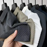 AKJ Fashion polo homme manches courtes en coton léger, respirant et confortable, disponible en gris, beige, blanc et bleu marine.