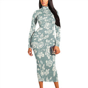 AKJ Fashion robe midi moulante bleu et blanc à imprimé roses, col montant, manches longues, tissu stretch.
