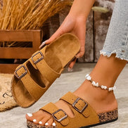 AKJ Fashion sandales femme marron en suédine avec double bride à boucle, semelle compensée en liège et caoutchouc.