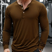 AKJ Fashion T-shirt henley homme marron en pur coton, manches longues, col boutonné, coupe ajustée, idéal pour un look casual chic.