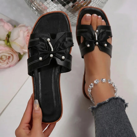 Mules Plates Chic "Papillon" – Blanc Épuré, Nœud Satin & Perles
